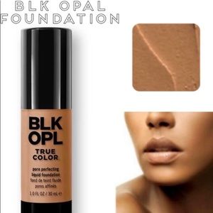 BLK OPAL LUXURY FOUNDATION